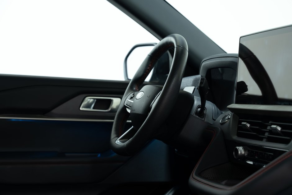 2025 Ford Explorer ST-Line-23