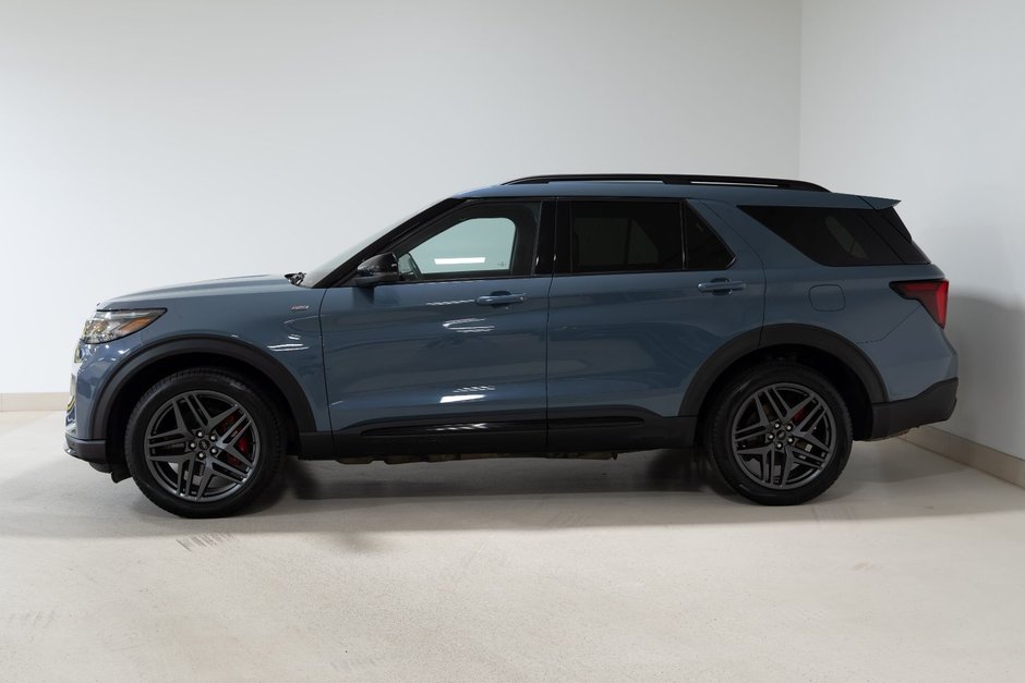 2025 Ford Explorer ST-Line-8