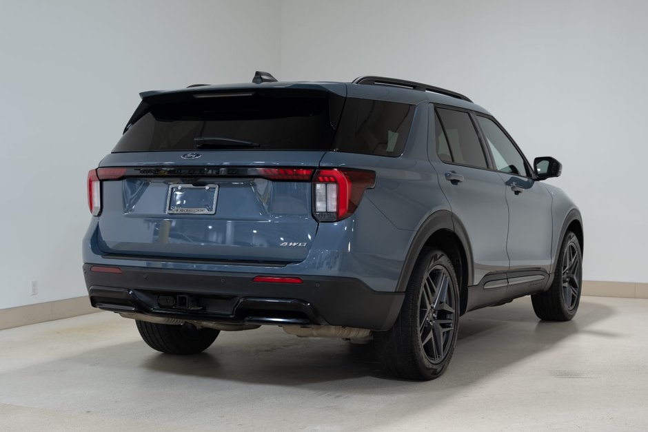 2025 Ford Explorer ST-Line-4