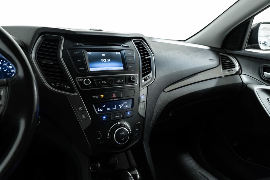 2017 Hyundai Santa Fe Sport SE-16