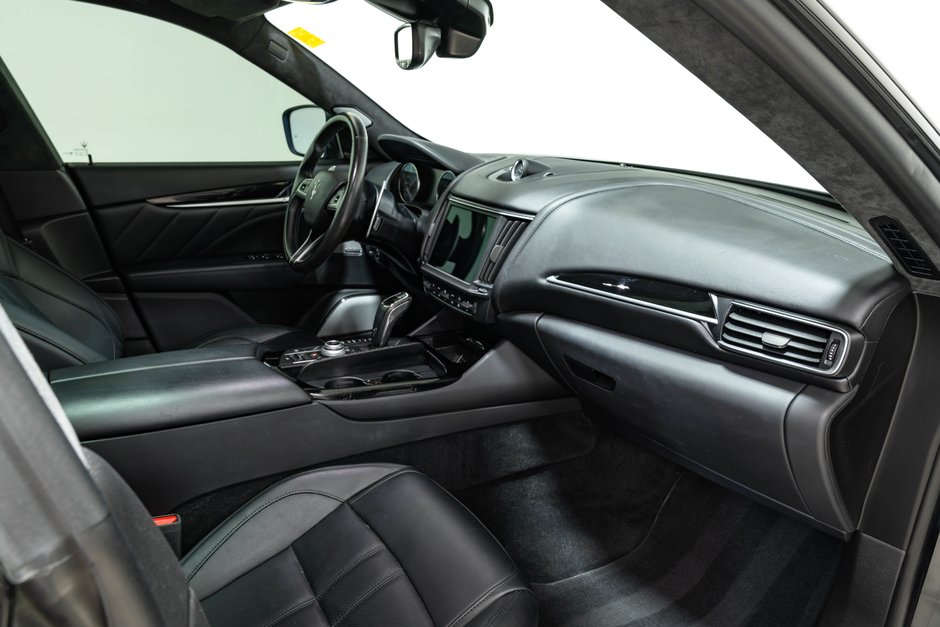 2021 Maserati Levante S GranSport-22
