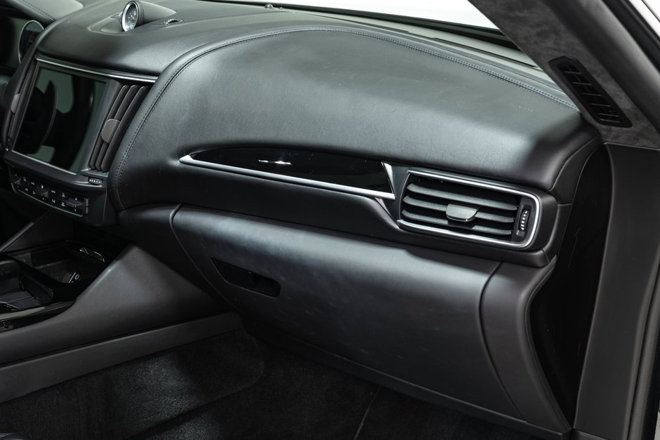 2021 Maserati Levante S GranSport-24