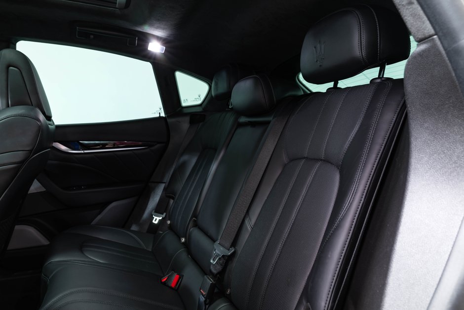 2021 Maserati Levante S GranSport-25