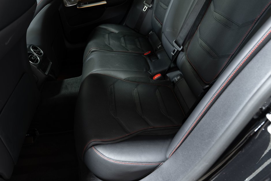 2023 Mercedes-Benz C-Class AMG C 43-28
