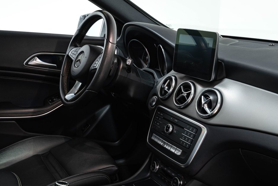 2017 Mercedes-Benz CLA 250-25