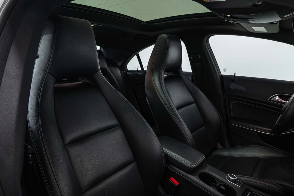 2017 Mercedes-Benz CLA 250-23
