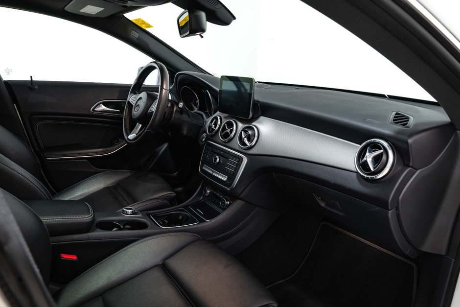 2017 Mercedes-Benz CLA 250-24