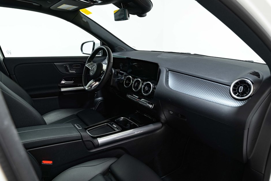 2026 Mercedes-Benz GLA 250-28