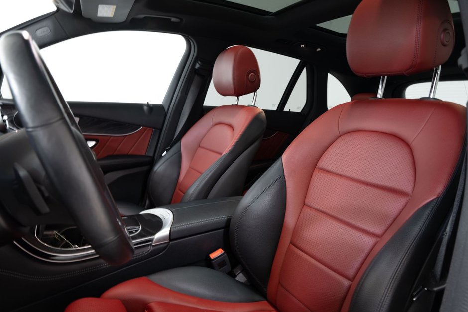 2020 Mercedes-Benz GLC 300-10