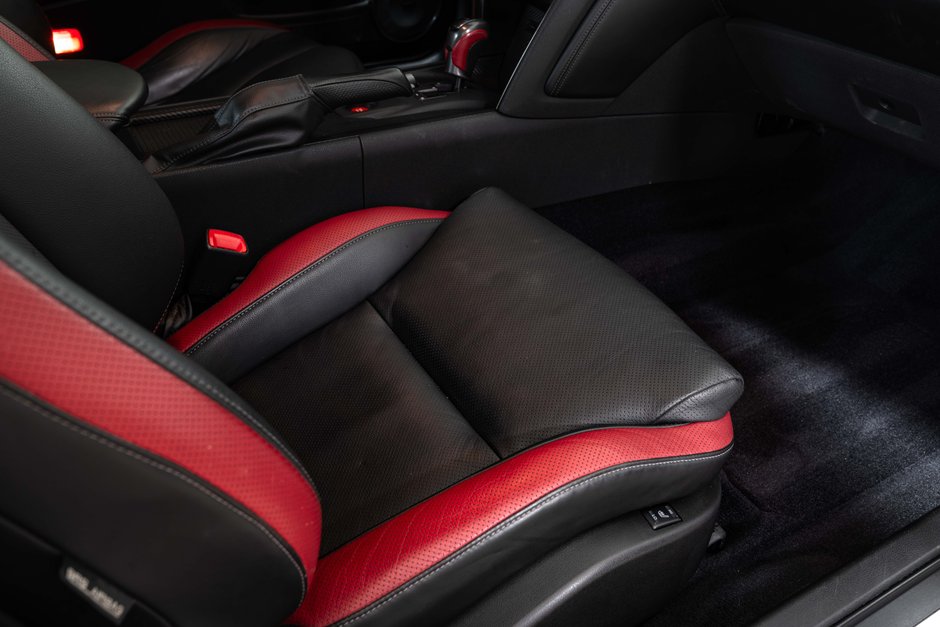 2012 Nissan GT-R Black Edition-21
