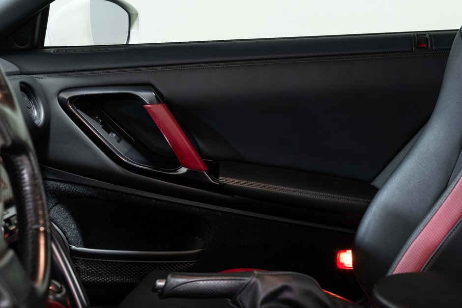2012 Nissan GT-R Black Edition-11