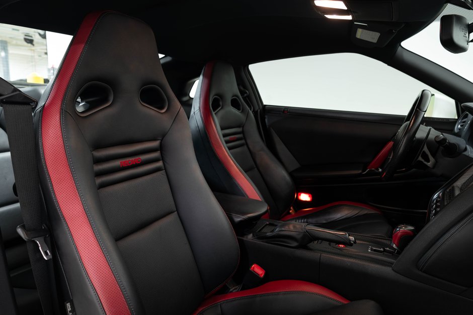 2012 Nissan GT-R Black Edition-20