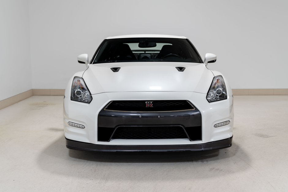 2012 Nissan GT-R Black Edition-1