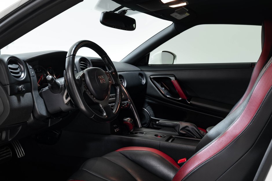 2012 Nissan GT-R Black Edition-14