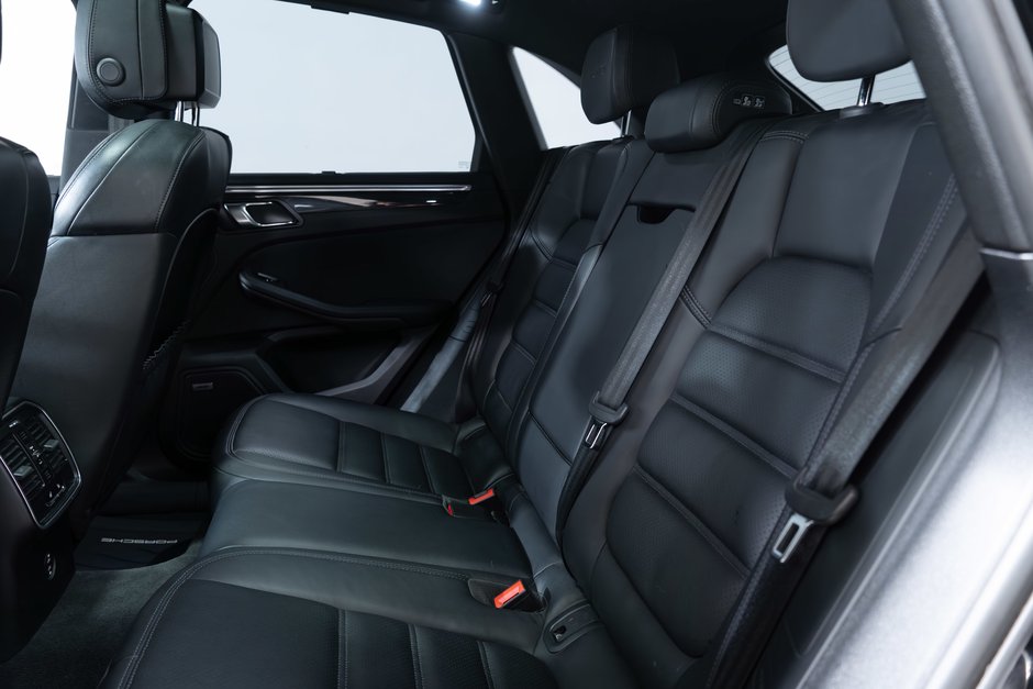 2021 Porsche Macan GTS-23