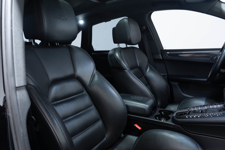 2021 Porsche Macan GTS-18