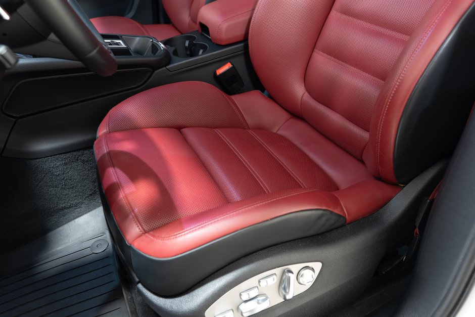 2023 Porsche Macan GTS-12