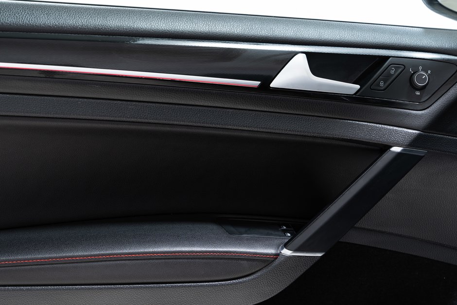 2017 Volkswagen Golf GTI Autobahn-10