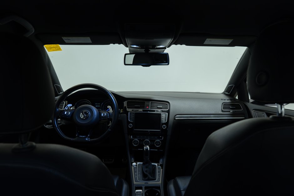 2016 Volkswagen Golf R 5-Dr 2.0T 4MOTION at DSG-29
