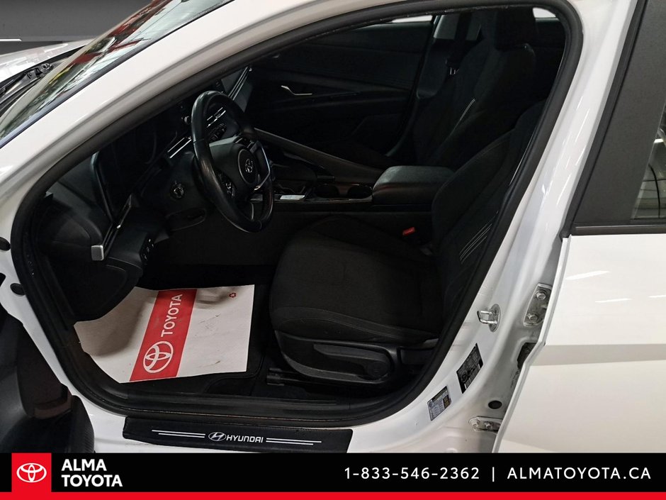 2022 Hyundai Elantra Hybrid PREFERRED DCT-9