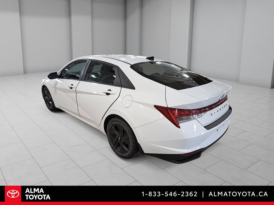 2022 Hyundai Elantra Hybrid PREFERRED DCT-6