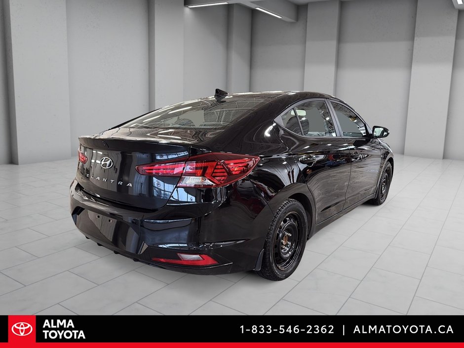 Hyundai Elantra Preferred 2019-4