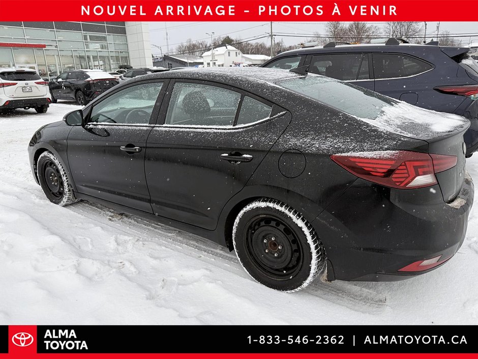 Hyundai Elantra Preferred 2019-3