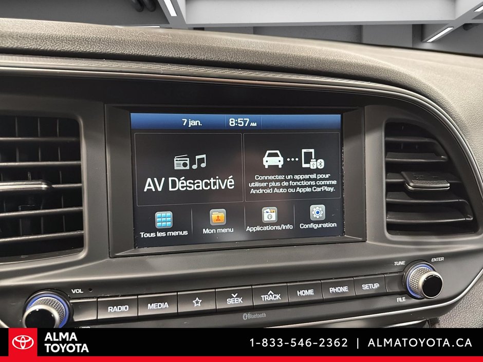 Hyundai Elantra Preferred 2019-14