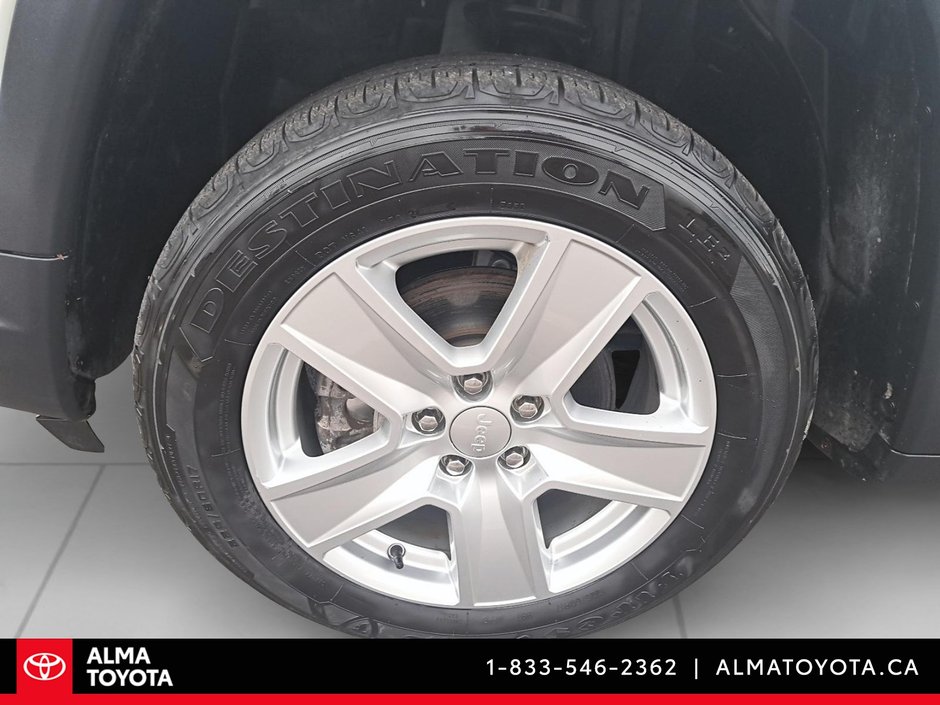 2022 Jeep Compass NORTH 4X4-8