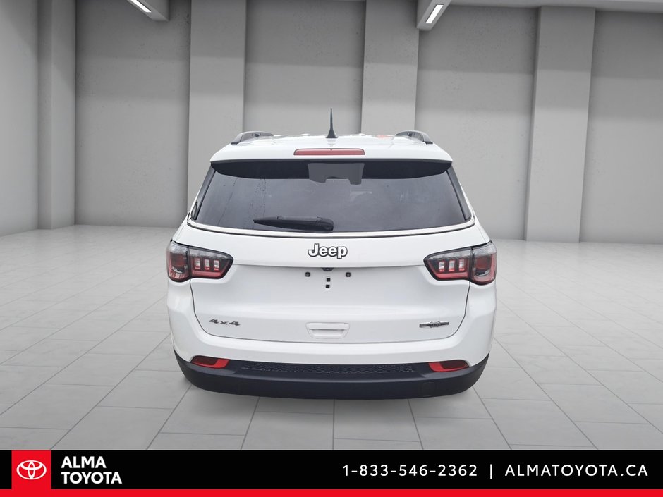 2022 Jeep Compass NORTH 4X4-5