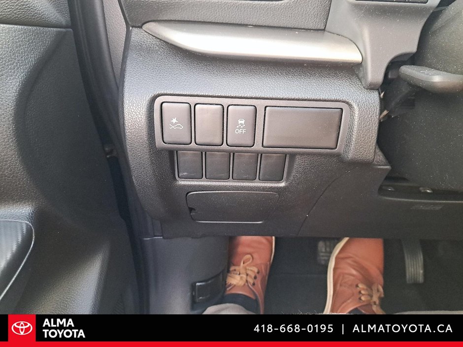 2022 Mitsubishi Eclipse Cross ES S-AWC-18