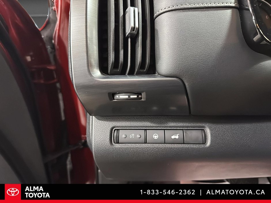 2023 Nissan Pathfinder SL-11