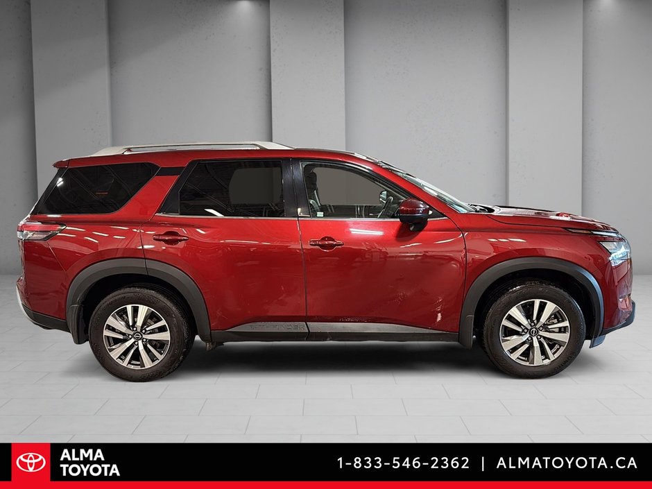 2023 Nissan Pathfinder SL-3