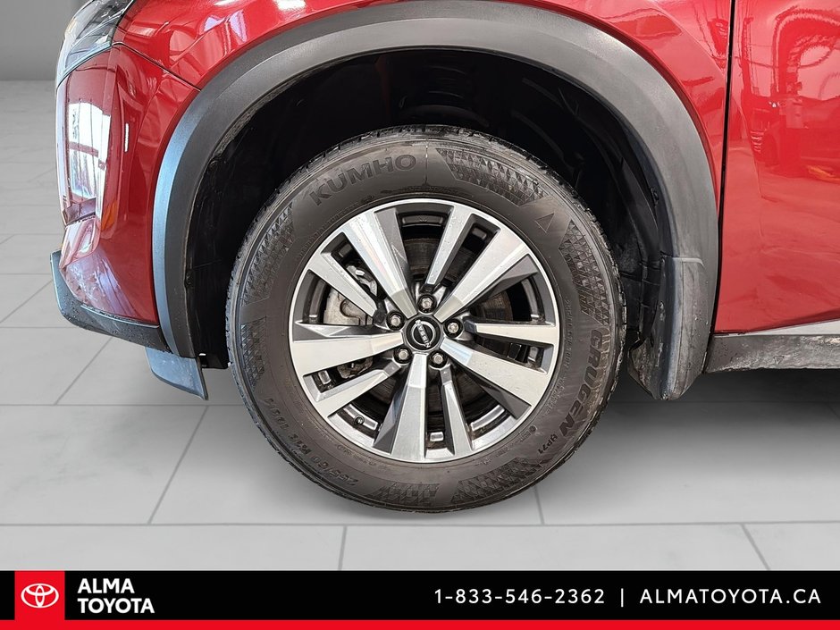 2023 Nissan Pathfinder SL-8