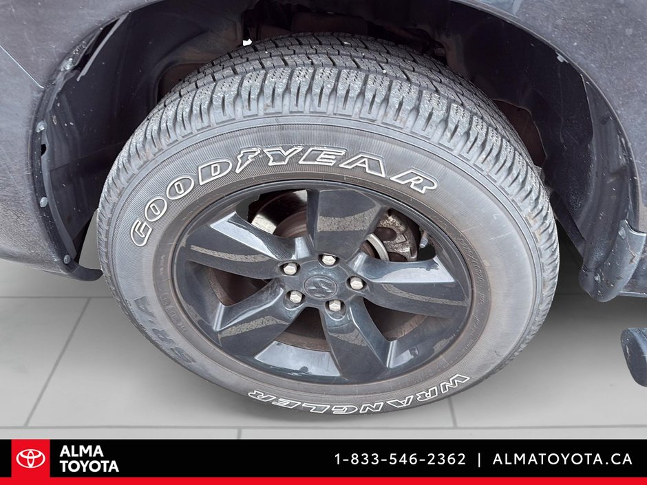 2023 Ram 1500 Classic EXPRESS V8 5.7L 4X4-8