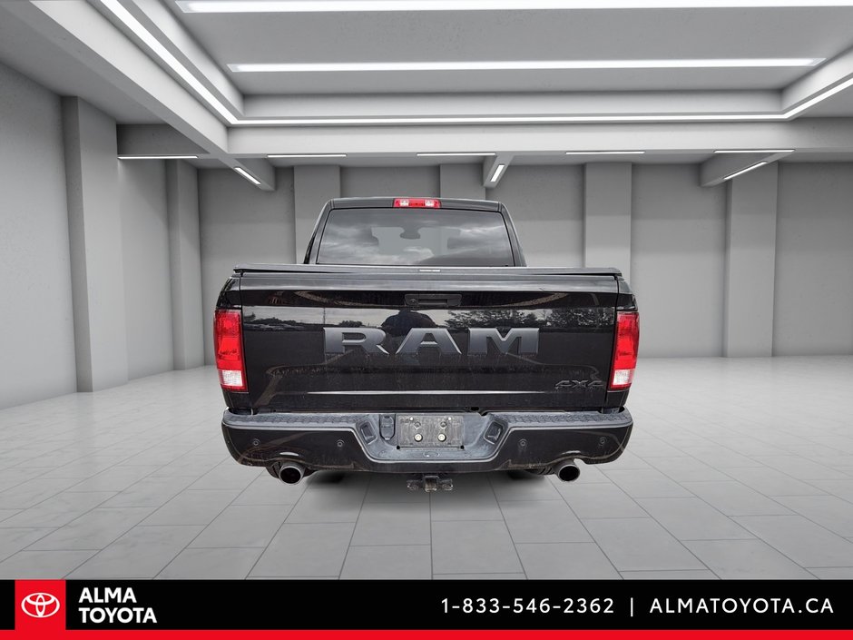 2023 Ram 1500 Classic EXPRESS V8 5.7L 4X4-5
