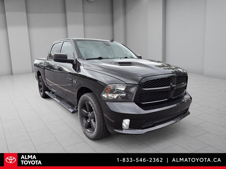 2023 Ram 1500 Classic EXPRESS V8 5.7L 4X4-2