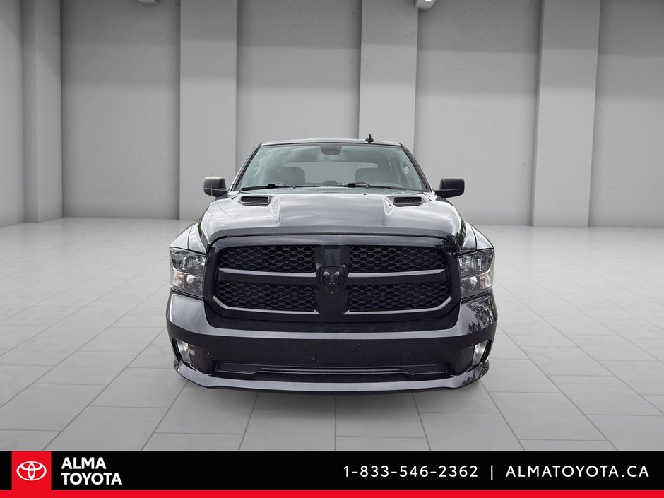 2023 Ram 1500 Classic EXPRESS V8 5.7L 4X4-1
