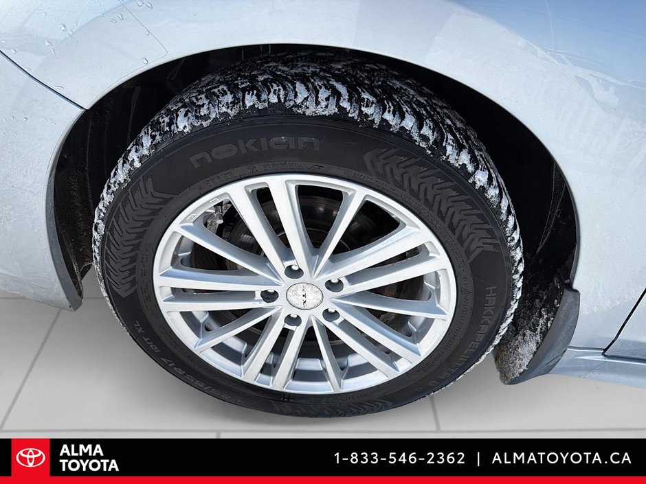 Subaru Legacy 2.5i w/Touring & Tech Pkg 2017-8