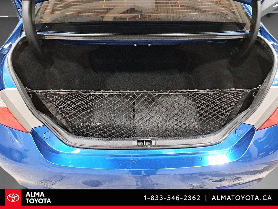 2017 Toyota Camry SE-12