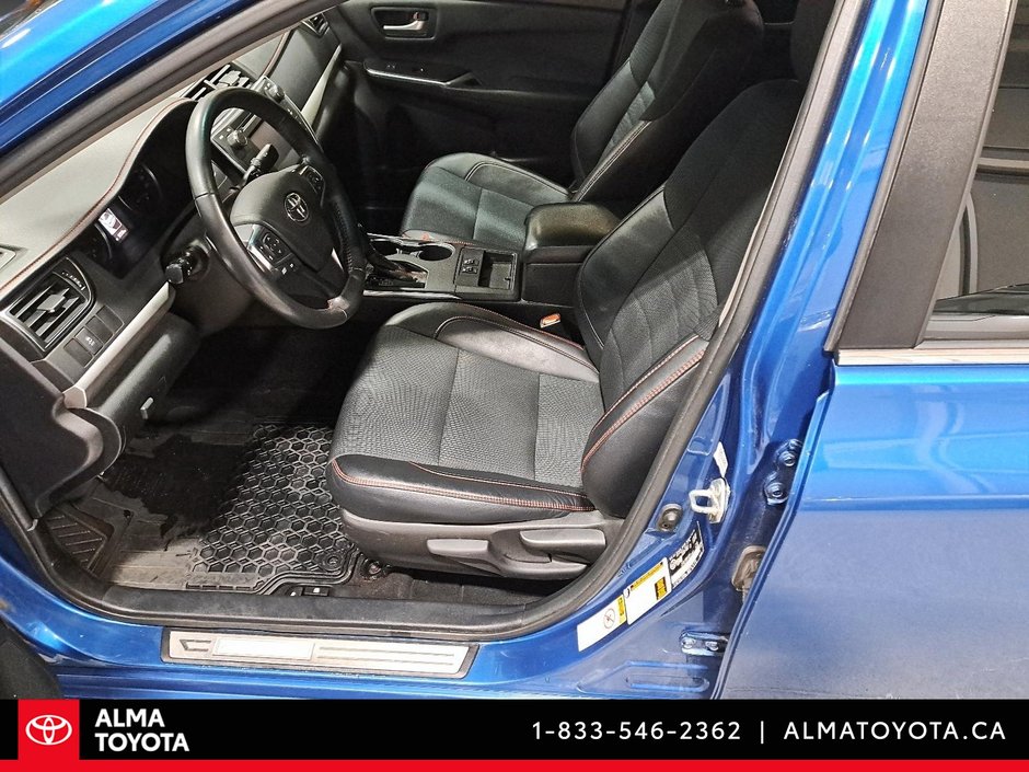 2017 Toyota Camry SE-9