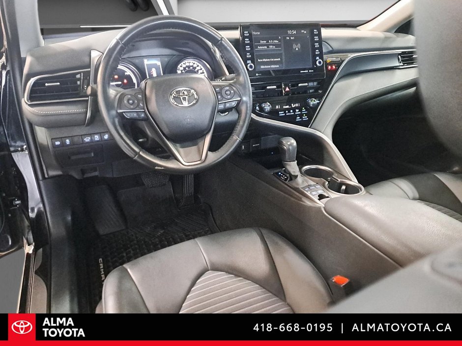 2022 Toyota Camry SE HYBRID-12