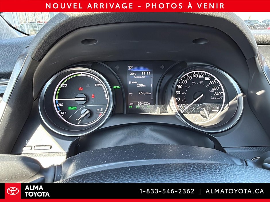 Toyota Camry SE HYBRID 2023-9