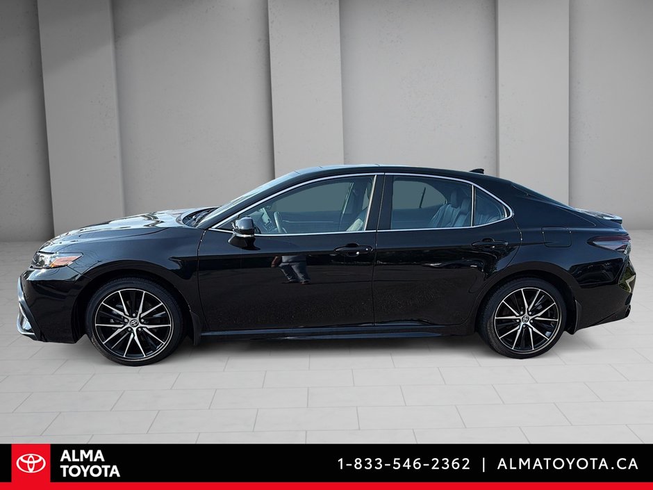 Toyota Camry SE UPGRADE 2024-7