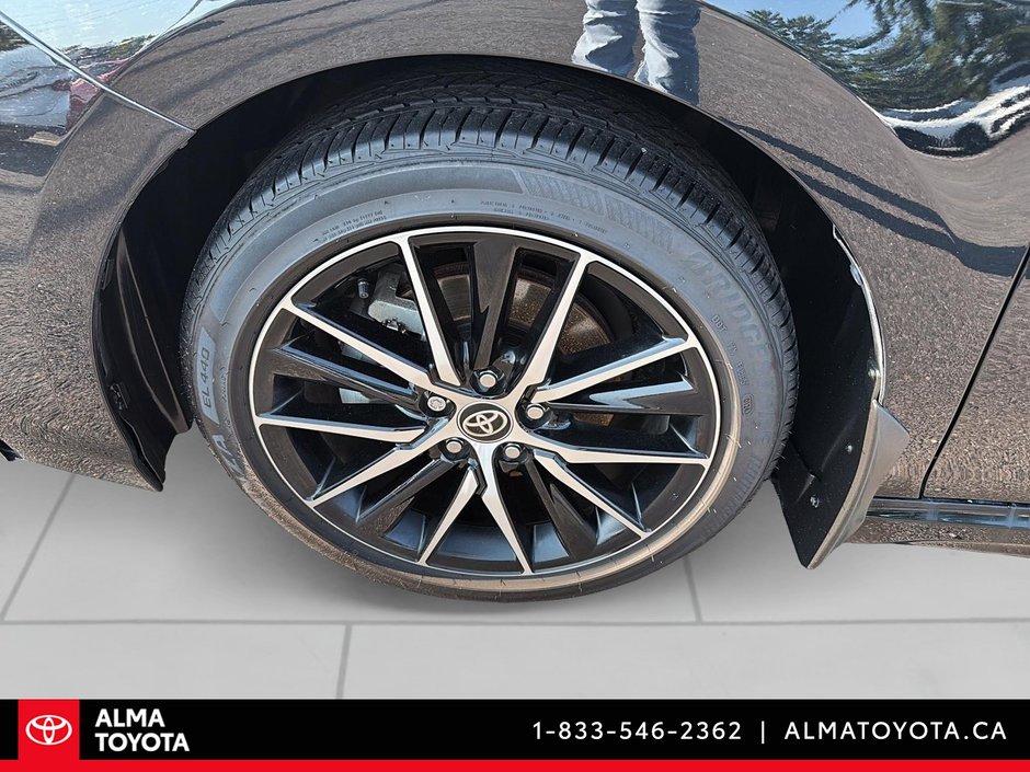 Toyota Camry SE UPGRADE 2024-8