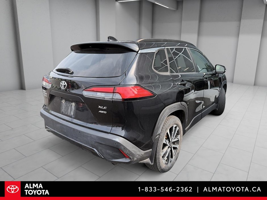 2022 Toyota Corolla Cross XLE AWD-2