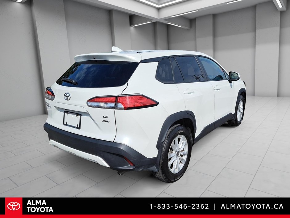2022 Toyota Corolla Cross LE AWD-4