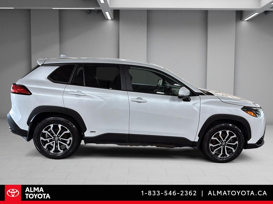 2023 Toyota Corolla Cross SE HYBRID-3