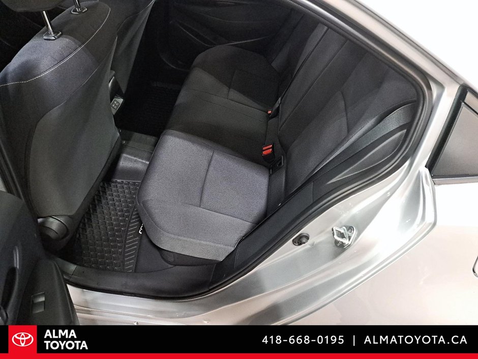 Toyota Corolla Hybrid hybride LE CVT AWD 2023-10