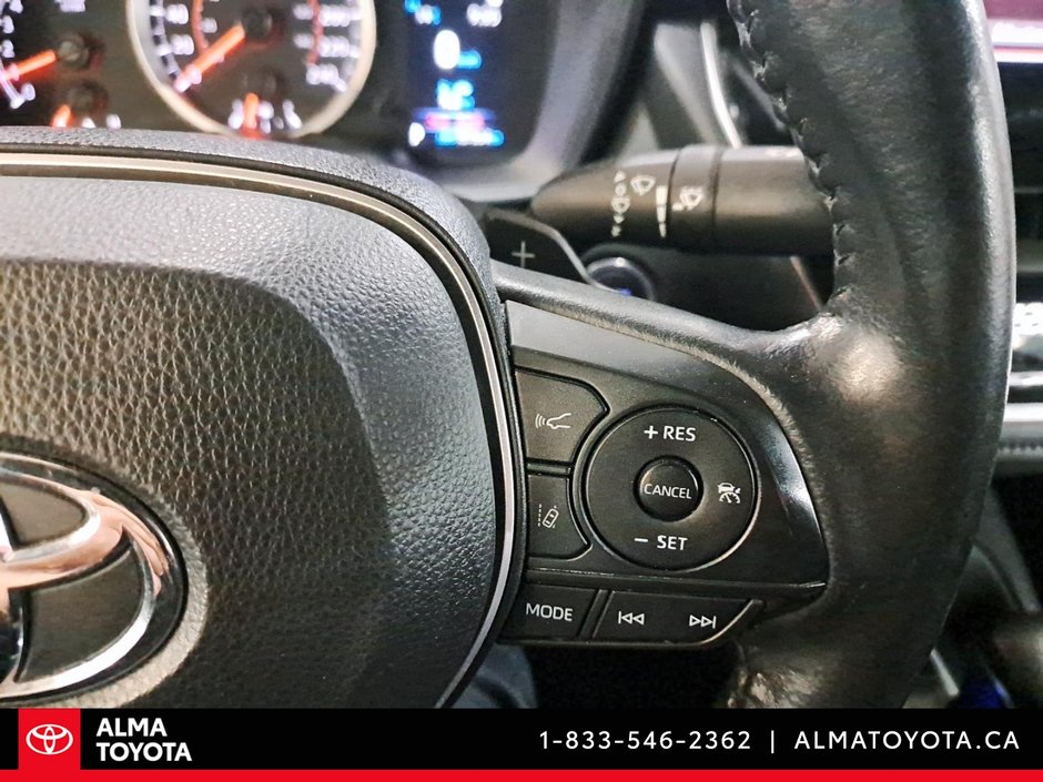 Toyota Corolla SE CVT 2021-18